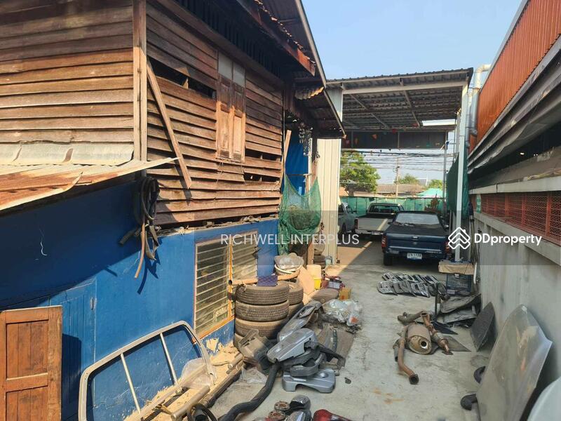 For Sale - Land for sale with buildings in the heart of Paet Riew, 188 sq m, on the new Si Sot road., Chachoengsao