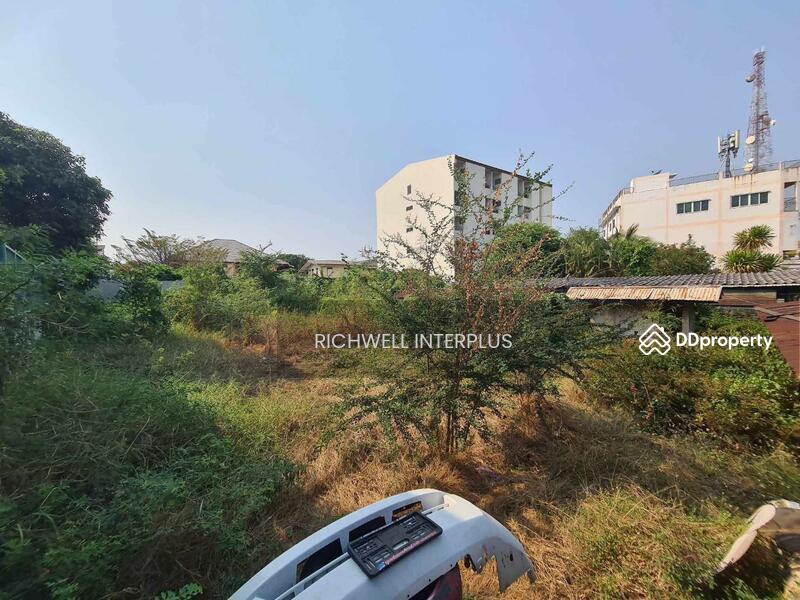 For Sale - Land for sale with buildings in the heart of Paet Riew, 188 sq m, on the new Si Sot road., Chachoengsao