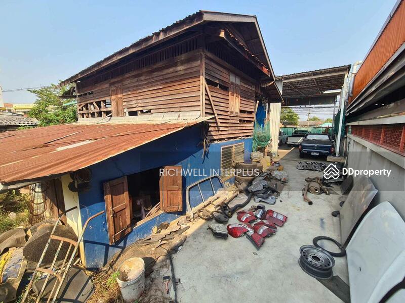 For Sale - Land for sale with buildings in the heart of Paet Riew, 188 sq m, on the new Si Sot road., Chachoengsao