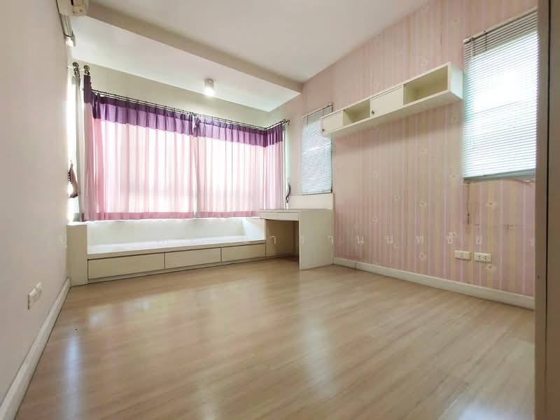 บ้านใหม่ พระราม 9-วงแหวน, Bangkok, Saphan Sung, Bangkok, 3 Bedrooms, 197 sqm, Townhouse For Sale, by ปุณณภา นารานนทชัย, 11729943 - DDproperty.com