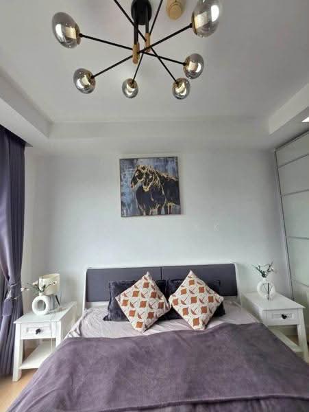 Thru Thonglor, Bangkok, Petchaburi Road, Bang Kapi, Huai Khwang, Bangkok, 1 Bedroom, 37 sqm, Condo For Rent, by Agentbkk, 11731323 - DDproperty.com
