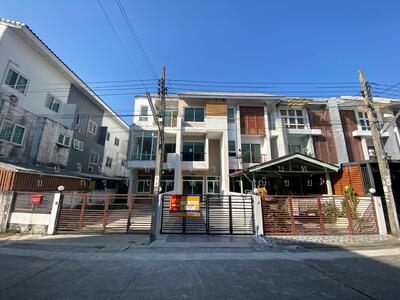 ขาย - ธรรมชาติ, กรุงเทพ