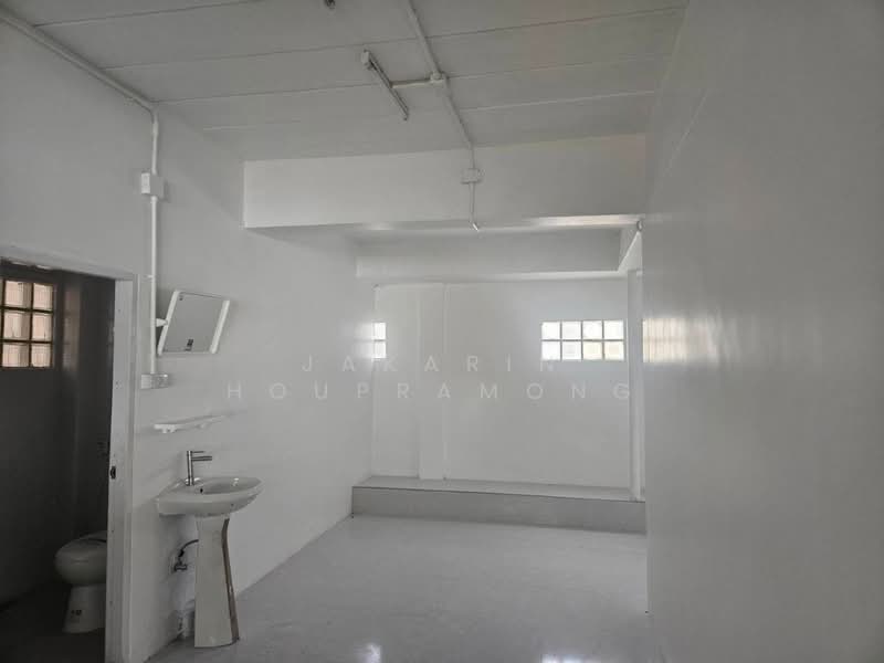 ให้เช่าโรงงาน พื้นที่สีม่วง พุทธมณฑล สาย4 อ้อมน้อย กระทุ่มแบน สมุทรสาคร, Samut Sakhon, Om Noi, Krathum Baen, Samut Sakhon, , 1,680 sqm, Warehouse/Factory For Rent, by Jakarin Houpramong, 11732444 - DDproperty.com