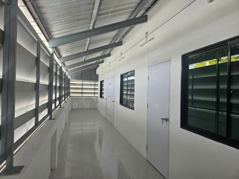 ให้เช่าโรงงาน พื้นที่สีม่วง พุทธมณฑล สาย4 อ้อมน้อย กระทุ่มแบน สมุทรสาคร, สมุทรสาคร, อ้อมน้อย, กระทุ่มแบน, สมุทรสาคร, 1,680 ตร.ม., โกดัง-โรงงาน ให้เช่า, โดย Jakarin Houpramong, 11732444 - DDproperty.com