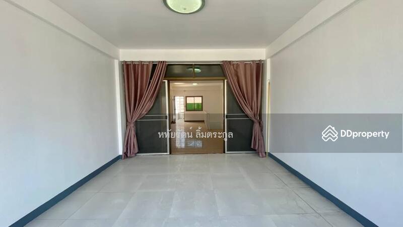 For Sale - Commercial building for sale, 4 floors, 1 unit, next to Chotana Road, near Nakornping Hospital., Chiang Mai