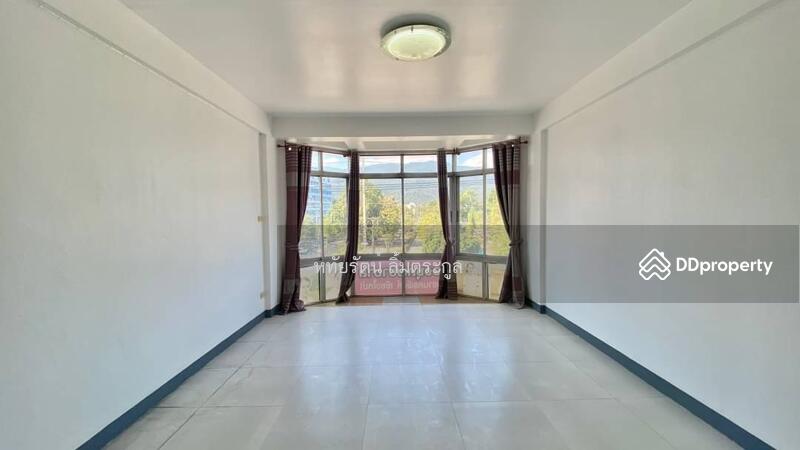 For Sale - Commercial building for sale, 4 floors, 1 unit, next to Chotana Road, near Nakornping Hospital., Chiang Mai