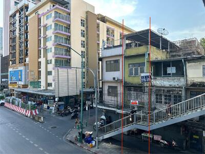 ขาย - อาคารพาณิชย์ 3 ชั้น ติดถนนเพชรบุรี ราชเทวี ใกล้พญาไท ทำเลทอง เหมาะสำหรับค้าขาย สำนักงาน หรือการลงทุน, กรุงเทพ