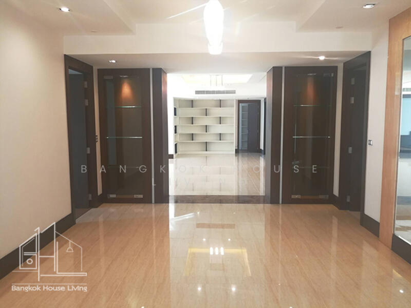 Ideal 24, Bangkok, 85 Sukhumvit 24 Alley, Khong Tan, Khlong Toei, Bangkok, 4 Bedrooms, 327 sqm, Condo For Rent, by Bangkok House Living, 11735263 - DDproperty.com