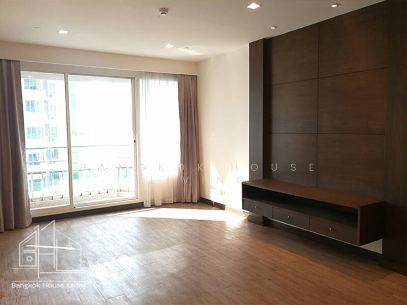 Ideal 24, Bangkok, 85 Sukhumvit 24 Alley, Khong Tan, Khlong Toei, Bangkok, 4 Bedrooms, 327 sqm, Condo For Rent, by Bangkok House Living, 11735263 - DDproperty.com