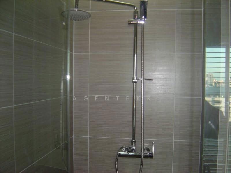 Siri At Sukhumvit, Bangkok, 902 Sukhumvit Road, Phra Kanong, Khlong Toei, Bangkok, 2 Bedrooms, 69 sqm, Condo For Rent, by Agentbkk, 11735921 - DDproperty.com
