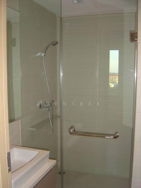 Siri At Sukhumvit, Bangkok, 902 Sukhumvit Road, Phra Kanong, Khlong Toei, Bangkok, 2 Bedrooms, 69 sqm, Condo For Rent, by Agentbkk, 11735921 - DDproperty.com