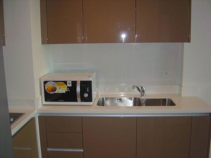 Siri At Sukhumvit, Bangkok, 902 Sukhumvit Road, Phra Kanong, Khlong Toei, Bangkok, 2 Bedrooms, 69 sqm, Condo For Rent, by Agentbkk, 11735921 - DDproperty.com