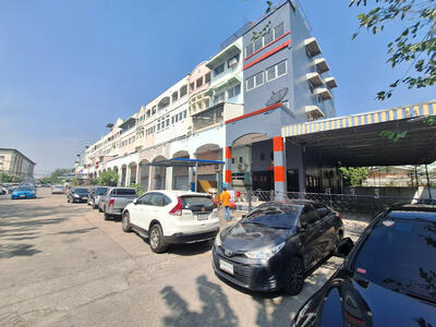 ขาย - อาคารพาณิชย์ ตรงข้าม สำนักงานที่ดิน บางบัวทอง, นนทบุรี