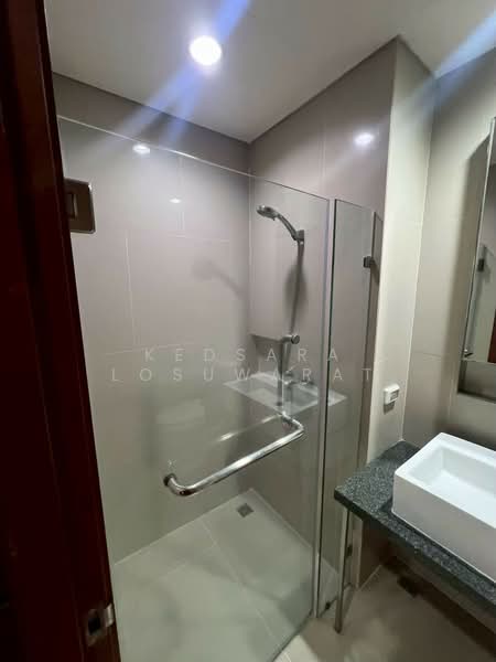 Villa Sathorn, Bangkok, 5 KrungThonBuri Road, Khlong Ton Sai, Khlong San, Bangkok, 1 Bedroom, 42 sqm, Condo For Rent, by Kedsara Losuwarat, 11736206 - DDproperty.com