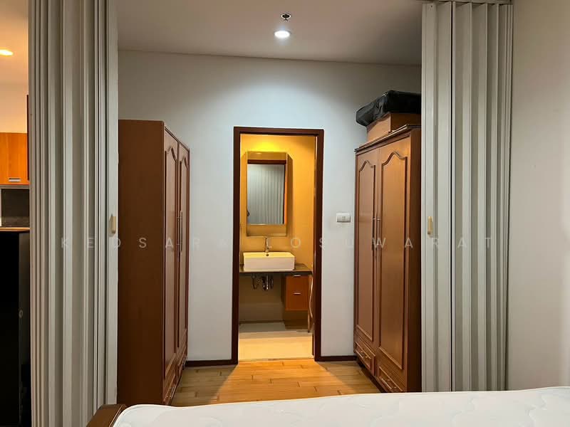 Villa Sathorn, Bangkok, 5 KrungThonBuri Road, Khlong Ton Sai, Khlong San, Bangkok, Studio, 42 sqm, Condo For Rent, by Kedsara Losuwarat, 11736206 - DDproperty.com