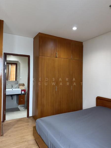 Villa Sathorn, Bangkok, 5 KrungThonBuri Road, Khlong Ton Sai, Khlong San, Bangkok, Studio, 42 sqm, Condo For Rent, by Kedsara Losuwarat, 11736206 - DDproperty.com