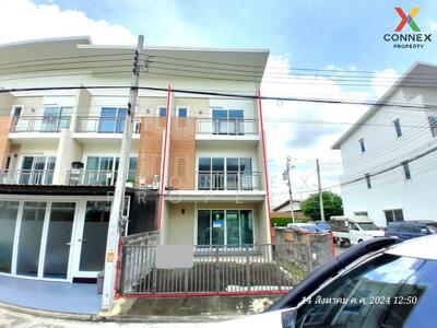 ขาย - ทาวน์เฮ้าส์/ทาวน์โฮม อยู่เย็น ดีลักซ์ ทาวน์ ท่าแร้ง เขต บางเขน กรุงเทพ, กรุงเทพ