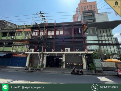ขาย - อาคารพาณิชย์/ตึกแถว ชั้น 4 ชั้น ริมถนน สุขุมวิท 22, กรุงเทพ