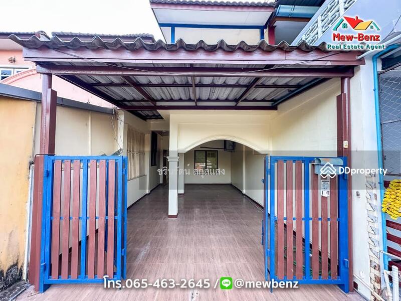 For Sale - ทาวเฮาส์ 2 ชั้น ติดถถนใหญ่ 2 ห้องนอน 2 ห้องน้ำ 1 ครัว มีระเบียงด้านหน้า-หลัง, Prachin Buri