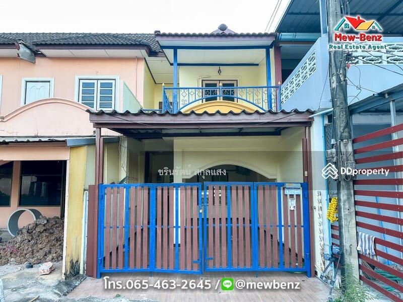 For Sale - ทาวเฮาส์ 2 ชั้น ติดถถนใหญ่ 2 ห้องนอน 2 ห้องน้ำ 1 ครัว มีระเบียงด้านหน้า-หลัง, Prachin Buri