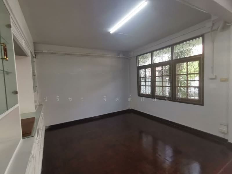 Phaholyothin road around BTS Ari, Bangkok, Samsen Nai, Phaya Thai, Bangkok, 3 Bedrooms, 200 sqm, Townhouse For Rent, by ปรีชา จิตต์สมนึก, 11739541 - DDproperty.com