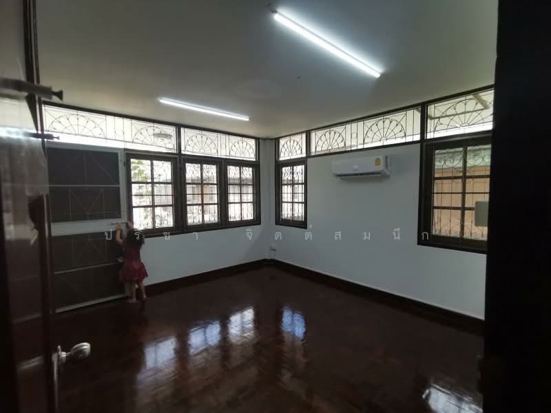 Phaholyothin road around BTS Ari, Bangkok, Samsen Nai, Phaya Thai, Bangkok, 3 Bedrooms, 200 sqm, Townhouse For Rent, by ปรีชา จิตต์สมนึก, 11739541 - DDproperty.com