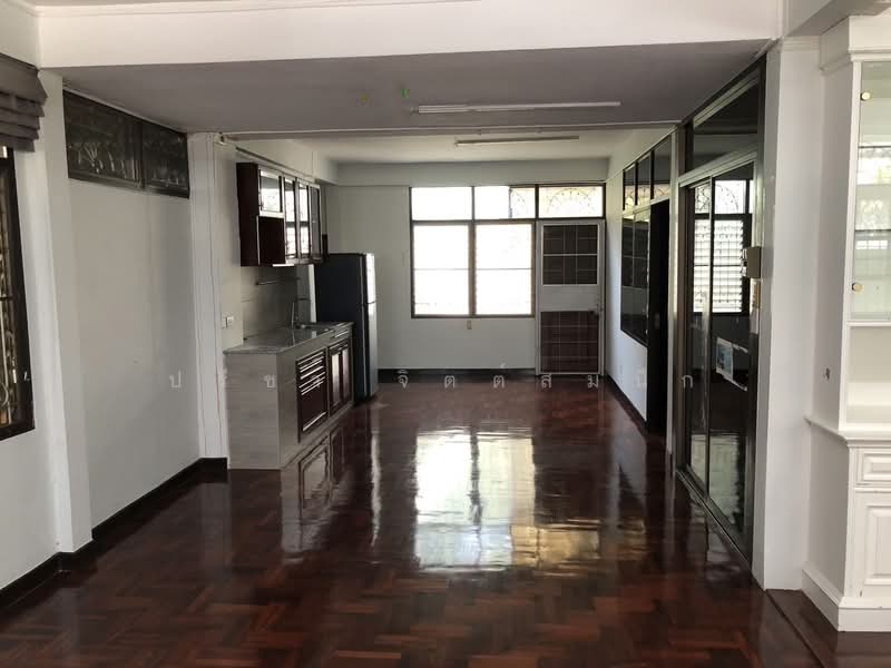 Phaholyothin road around BTS Ari, Bangkok, Samsen Nai, Phaya Thai, Bangkok, 3 Bedrooms, 200 sqm, Townhouse For Rent, by ปรีชา จิตต์สมนึก, 11739541 - DDproperty.com