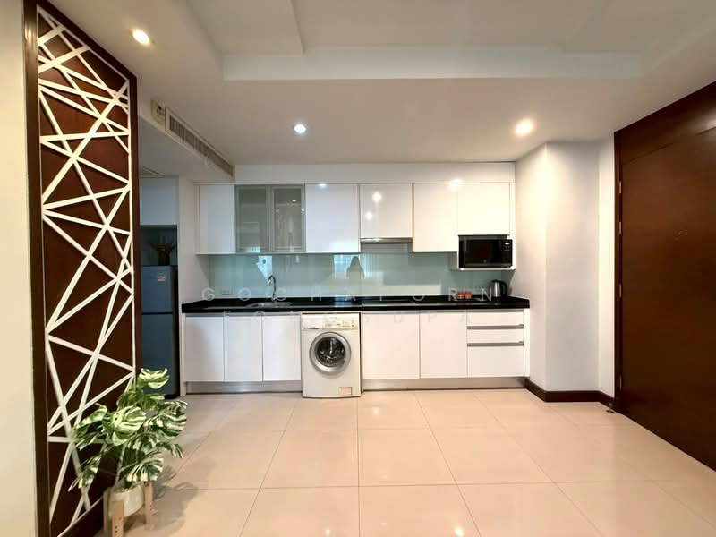 Apartment at Sukhumvit 43, Bangkok, Khlong Tan Nua, Watthana, Bangkok, 2 Bedrooms, 110 sqm, Apartment For Rent, by Gochaporn Fongsupa, 11739646 - DDproperty.com