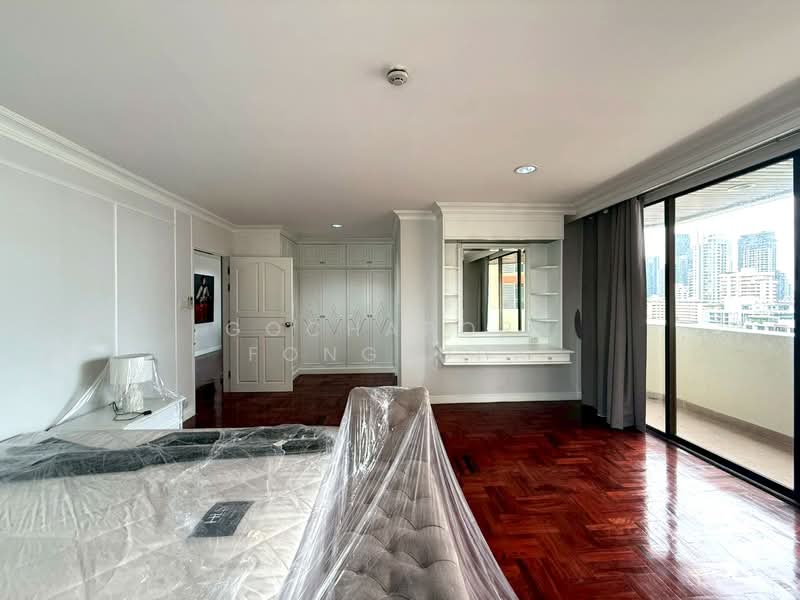 Apartment at Sukhumvit 43, Bangkok, Khlong Tan Nua, Watthana, Bangkok, 4 Bedrooms, 320 sqm, Apartment For Rent, by Gochaporn Fongsupa, 11739656 - DDproperty.com