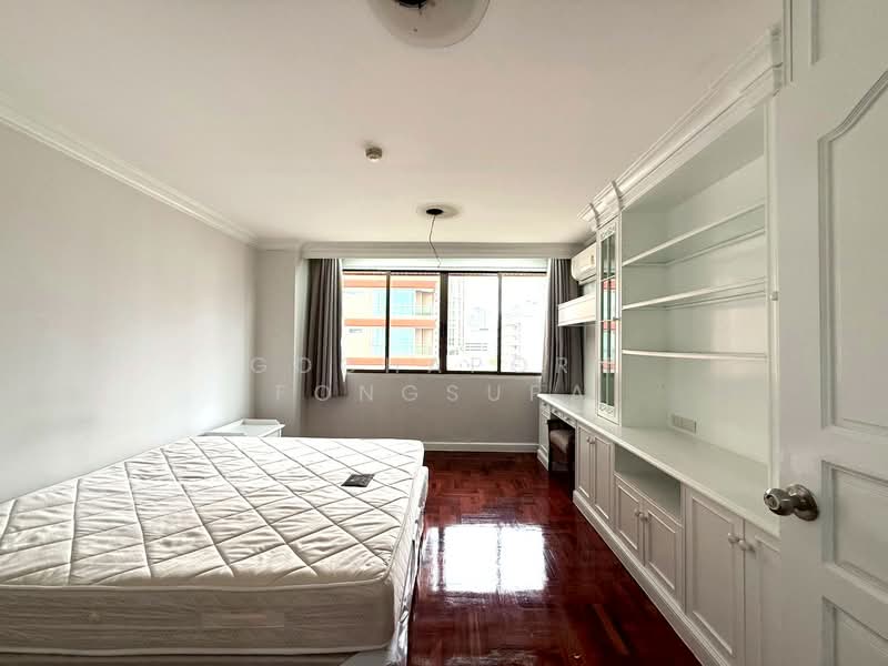 Apartment at Sukhumvit 43, Bangkok, Khlong Tan Nua, Watthana, Bangkok, 4 Bedrooms, 320 sqm, Apartment For Rent, by Gochaporn Fongsupa, 11739656 - DDproperty.com