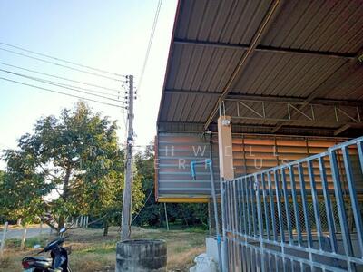 ขาย - ขายที่ดินบ้านมะขาม 4 ไร่ พร้อมสวนทุเรียนและล้ง1หลัง ติดถนนคอนกรีต3019, จันทบุรี