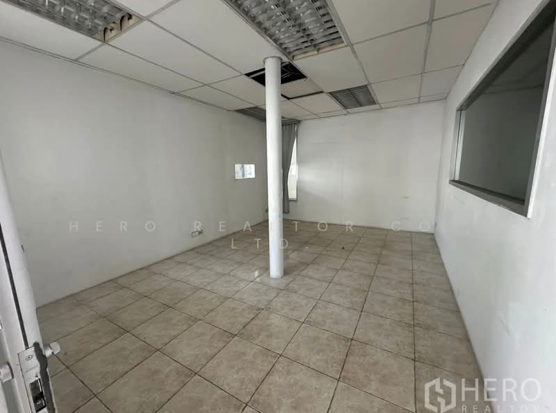 ให้เช่า - For Rent Bangkok Warehouse Phattanakan Road Suan Luang bre23480, กรุงเทพ