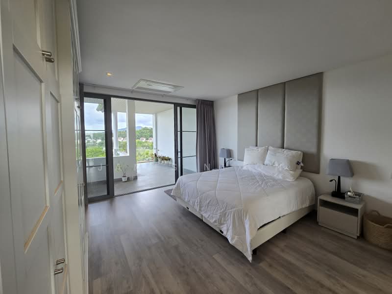 Blue Canyon Heights, Phuket, 165 Village No. 1 Thepkrasattri Road, Mai Khao, Thalang, Phuket, 3 Bedrooms, 252 sqm, Condo For Sale, by James Nixon, 11742295 - Master bedroom - DDproperty.com