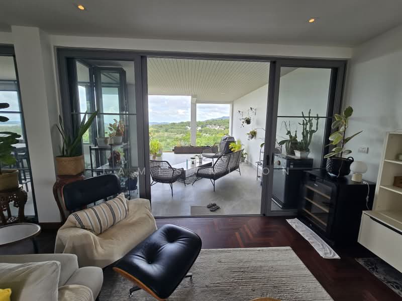 Blue Canyon Heights, Phuket, 165 Village No. 1 Thepkrasattri Road, Mai Khao, Thalang, Phuket, 3 Bedrooms, 252 sqm, Condo For Sale, by James Nixon, 11742295 - Living room - DDproperty.com
