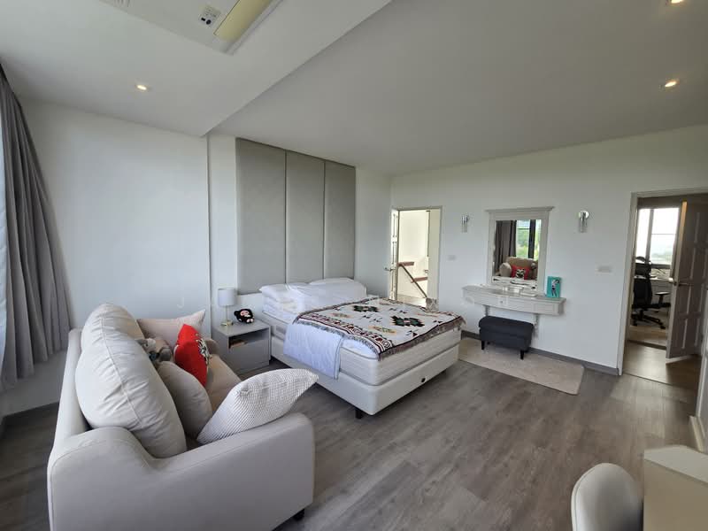 Blue Canyon Heights, Phuket, 165 Village No. 1 Thepkrasattri Road, Mai Khao, Thalang, Phuket, 3 Bedrooms, 252 sqm, Condo For Sale, by James Nixon, 11742295 - 2nd bedroom with Sea view - DDproperty.com