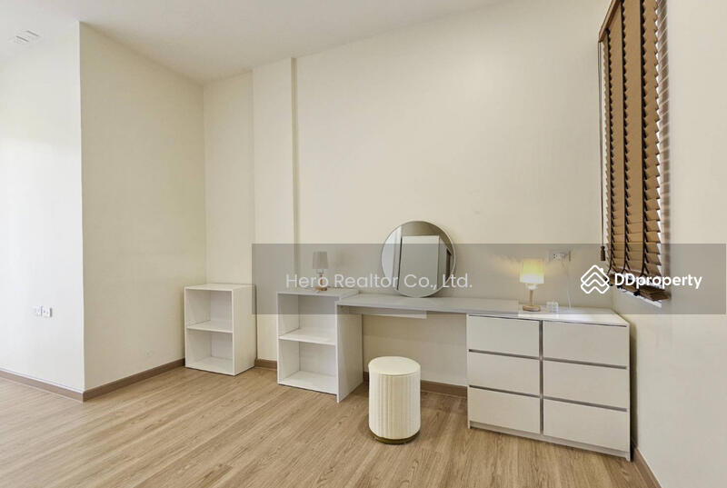 For Rent - For Sale Bangkok Home Office Nak Niwat Lad Phrao BRE20330, Bangkok