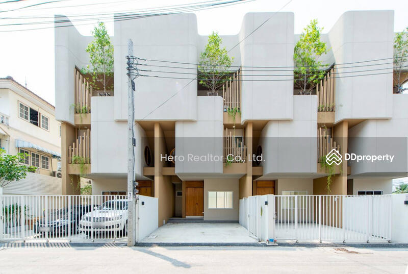 ให้เช่า - For Sale Bangkok Home Office Nak Niwat Lad Phrao BRE20330, กรุงเทพ