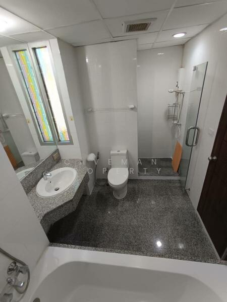 Sathorn House, Bangkok, Sathorn, Silom, Bang Rak, Bangkok, 2 Bedrooms, 65 sqm, Condo For Rent, by Caveman Property, 11744318 - DDproperty.com