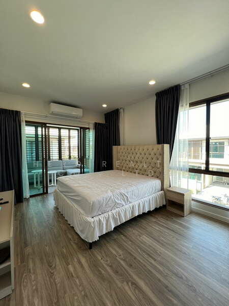 Burasiri Krungthep Kreetha, Bangkok, 95 Soi Pracha Ruam Chai, Hua Mak, Bang Kapi, Bangkok, 4 Bedrooms, 238 sqm, Single Detached House For Rent, by Hero Realtor Co., Ltd., 11745285 - DDproperty.com