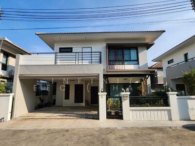 ขาย - (In2) ขายบ้านเดี่ยวหลังใหญ่ ใกล้เจปาร์ค บิ้วอินอย่างดี เดินทางสะดวก หมู่บ้าน The complete ศรีราชา, ชลบุรี