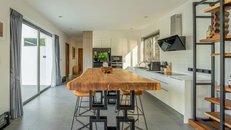 For Sale - Pool Villa In Nam Phrae, Hang Dong, Chiang Mai