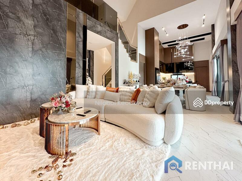 For Sale - Exquisite Villa with Private Pool, Pattaya