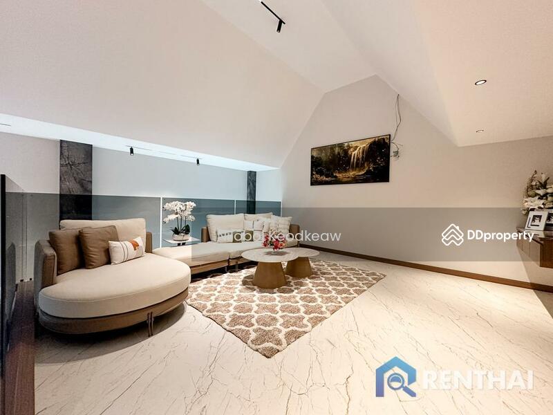 For Sale - Exquisite Villa with Private Pool, Pattaya