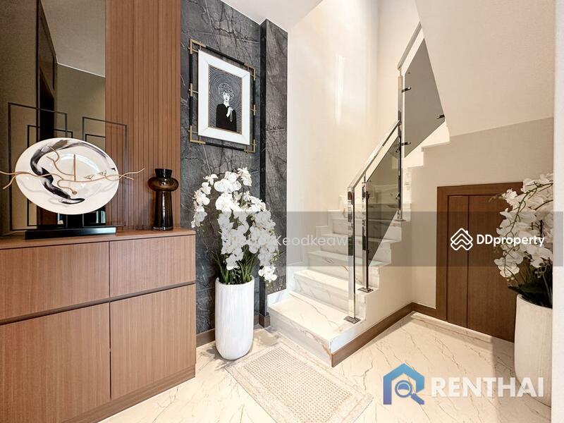 For Sale - Exquisite Villa with Private Pool, Pattaya
