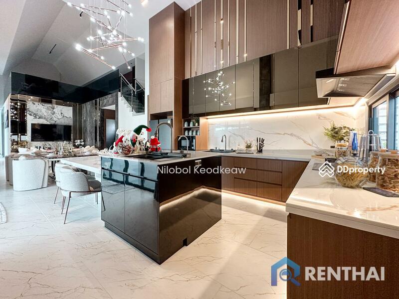 For Sale - Exquisite Villa with Private Pool, Pattaya