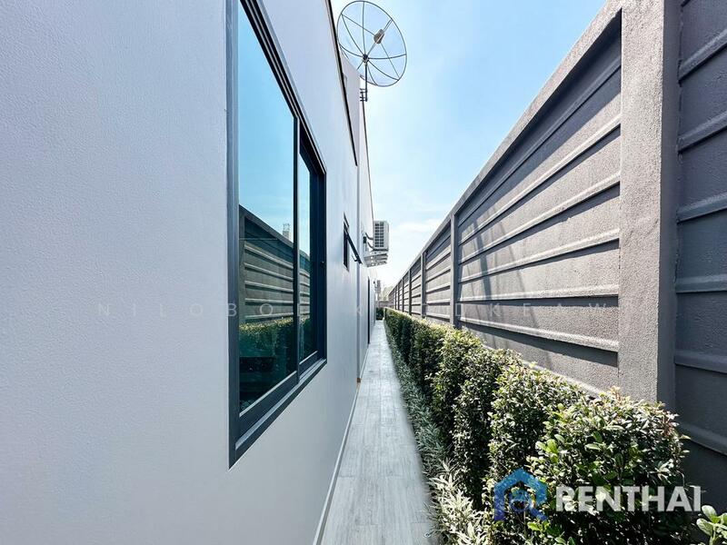 วิลล่าหรูพร้อมสระว่ายน้ำส่วนตัว, ชลบุรี, หนองปรือ, บางละมุง, ชลบุรี, 165 ตร.ม., บ้านเดี่ยว ขาย, โดย Nilobol Keodkeaw, 11746810 - DDproperty.com