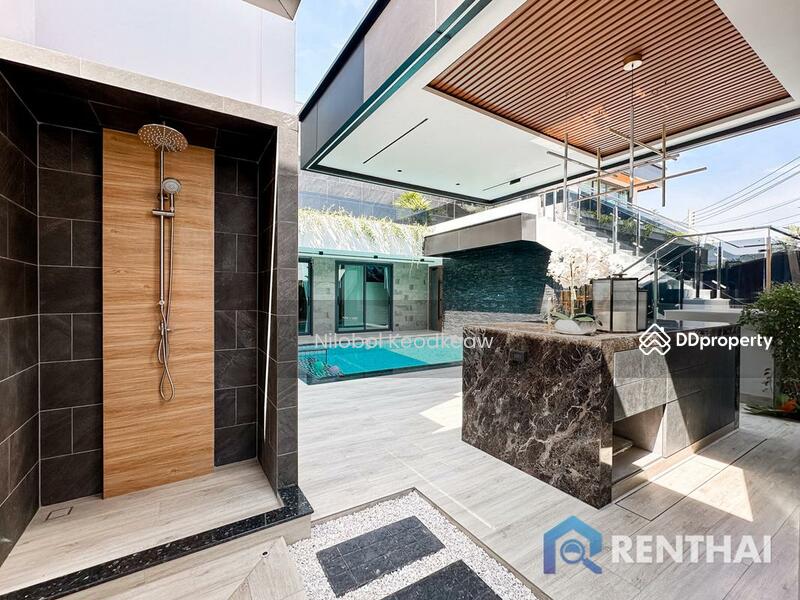 For Sale - Exquisite Villa with Private Pool, Pattaya