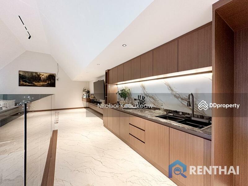 For Sale - Exquisite Villa with Private Pool, Pattaya