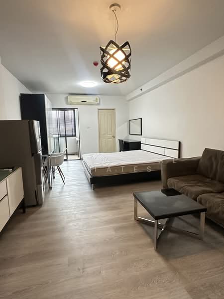 Supalai City Resort Ramkhamhaeng, Bangkok, Ramkamhang, Hua Mak, Bang Kapi, Bangkok, 1 Bedroom, 32 sqm, Condo For Rent, by Living Real Estates, 11747048 - DDproperty.com