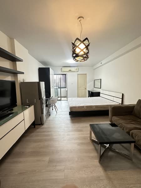 Supalai City Resort Ramkhamhaeng, Bangkok, Ramkamhang, Hua Mak, Bang Kapi, Bangkok, 1 Bedroom, 32 sqm, Condo For Rent, by Living Real Estates, 11747048 - DDproperty.com